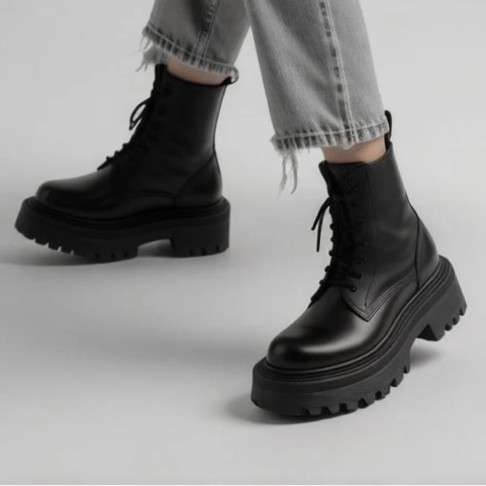Ganni Black Rubber Grip Chelsea Boots 37 - Picture 3 of 8